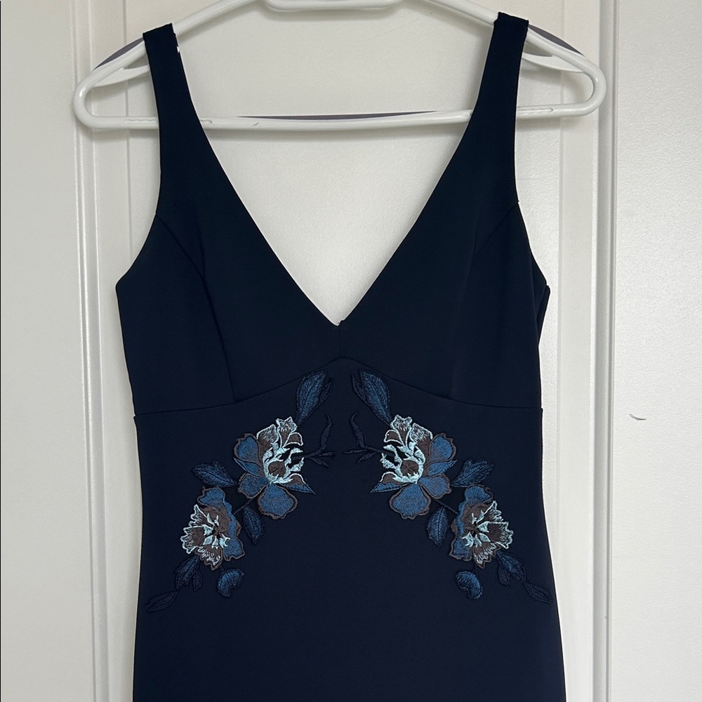 Le Chateau Navy Floral Detail